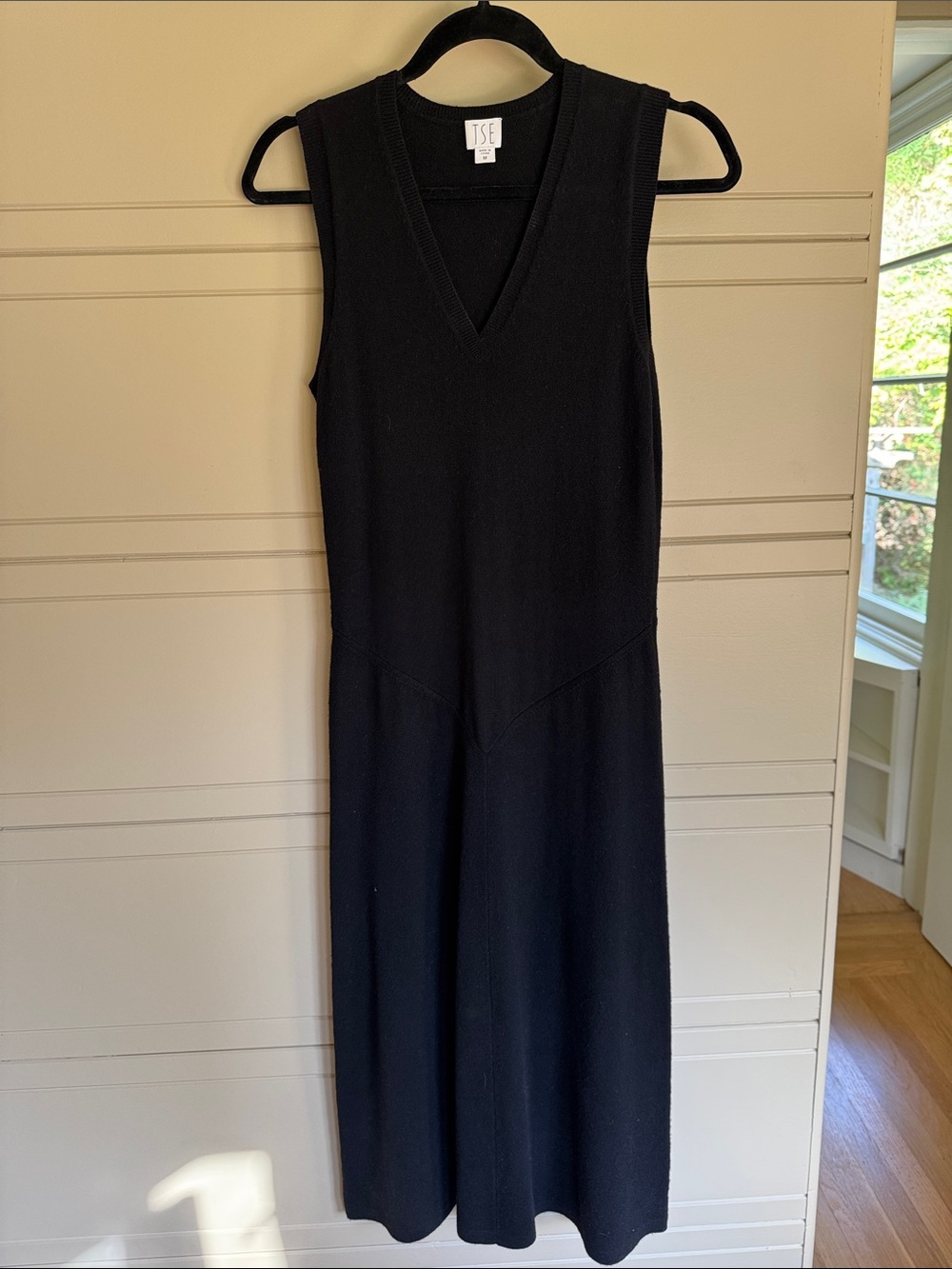 TSE Sleeveless Black V-Neck cashmere Midi Dress